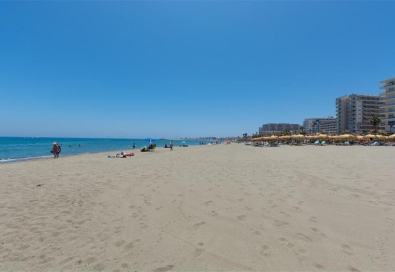 Beach Apartment Montemarcarihuela Torremolinos Exterior foto